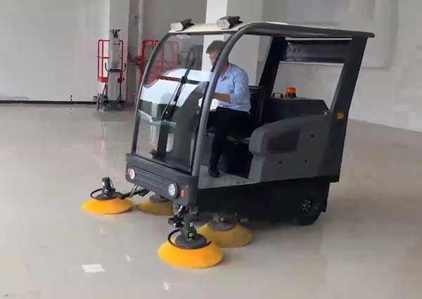 電動掃地車廠家哪家好？價格怎么樣